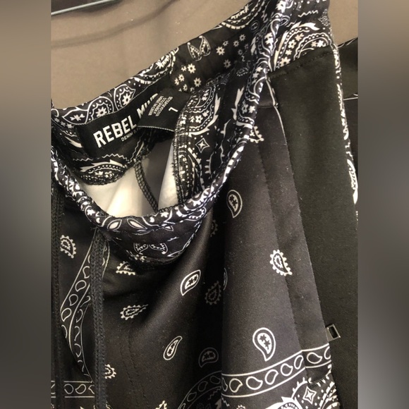 Forever 21 Rebel Minds bandana print tracksuit Sz Large Rebel red / black - Picture 11 of 16